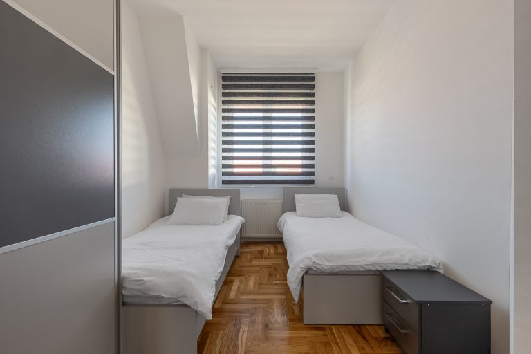 Sienna Apt_8_6